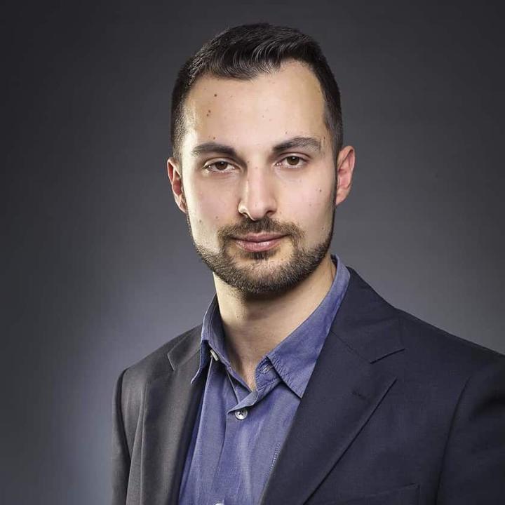 Ritratto di Gabriele Savino, consulente nutrizionale e coach