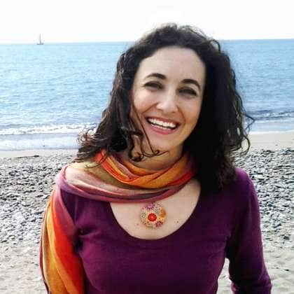 Lara Ghiotto » Docente di CCA Italia Master in coaching - L'unico Master per Coach, counselor e psicologi che propone tanta pratica di coaching, presenta le visualizzazioni e il coaching inconscio efficace e insegna dritte di marketing.